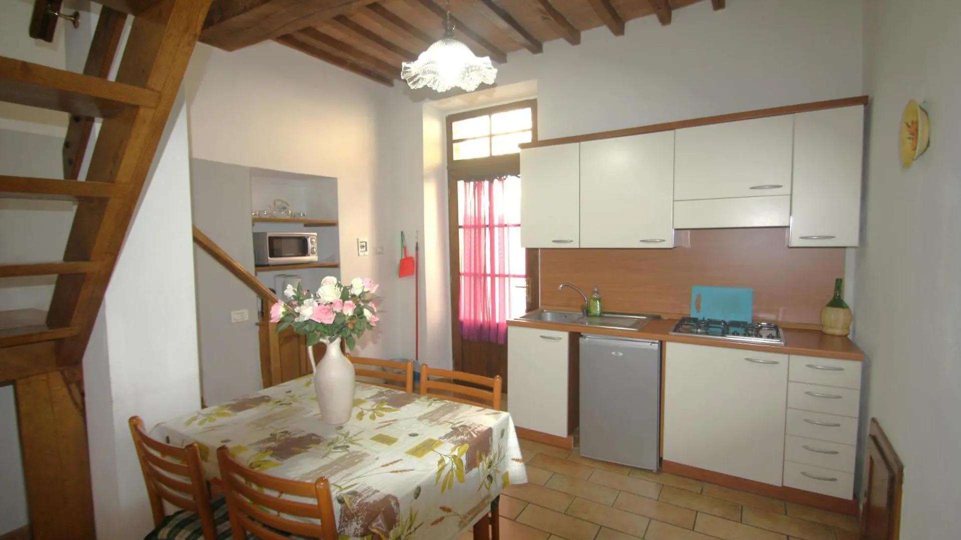 Lo Scricciolo Apartment Montecastelli Pisano Italy